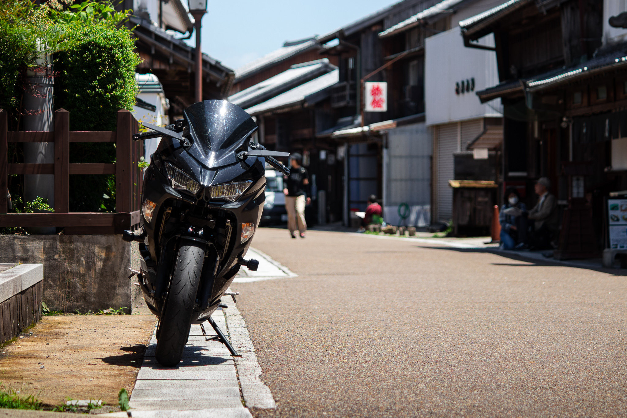 関宿で撮影したバイク(Ninja400)の写真