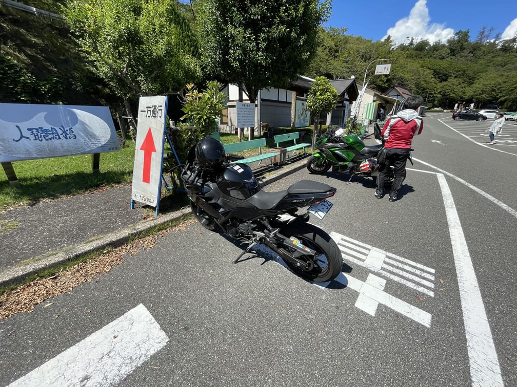 奥琵琶湖パークウェイ つづら尾崎展望台 バイク駐車場