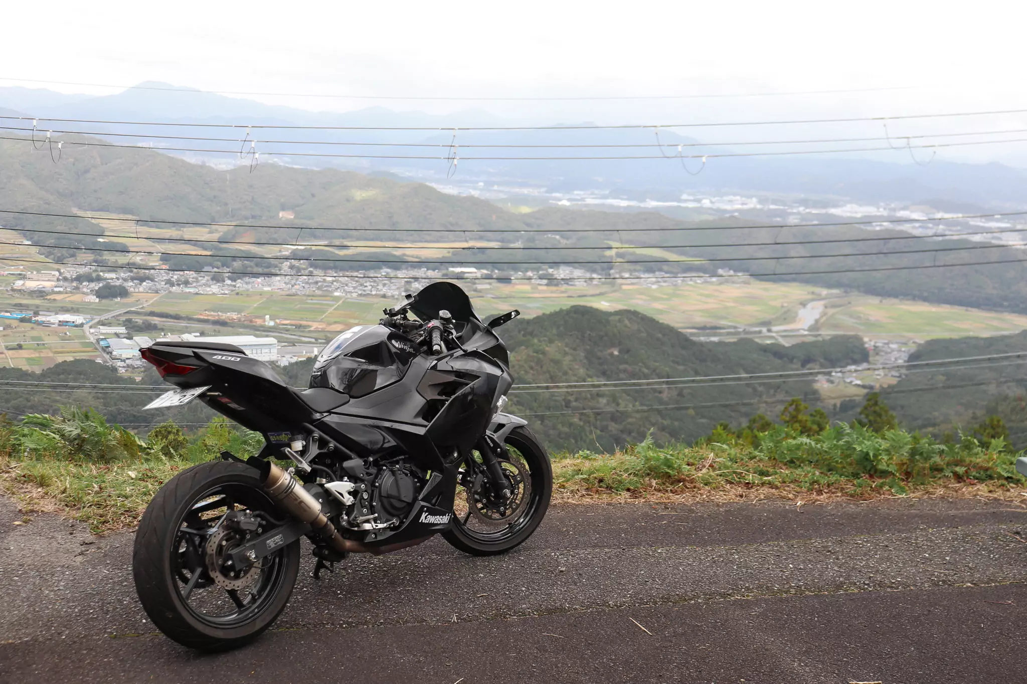 高谷山（横峰山）山頂からの景色とKAWASAKIのNinja400